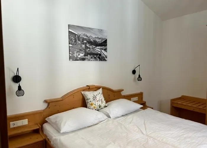 Haus Silent Tobi 27 * سخلادميخ